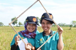 Lena (right) and her field facilitator colleague