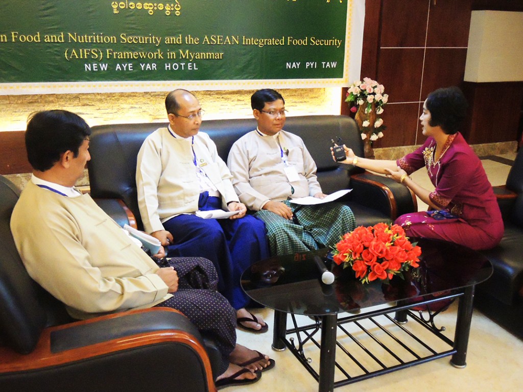 (From left) U Soe Win, Director of Land Use Division, U Aung Kyaw Oo, Director of Plant Protection Division and U Naing Kyi Win, Deputy Director-General of Department of Agriculture, Myanmar give an interview about the Policy Dialogue to a journalist from Farmer Channel.